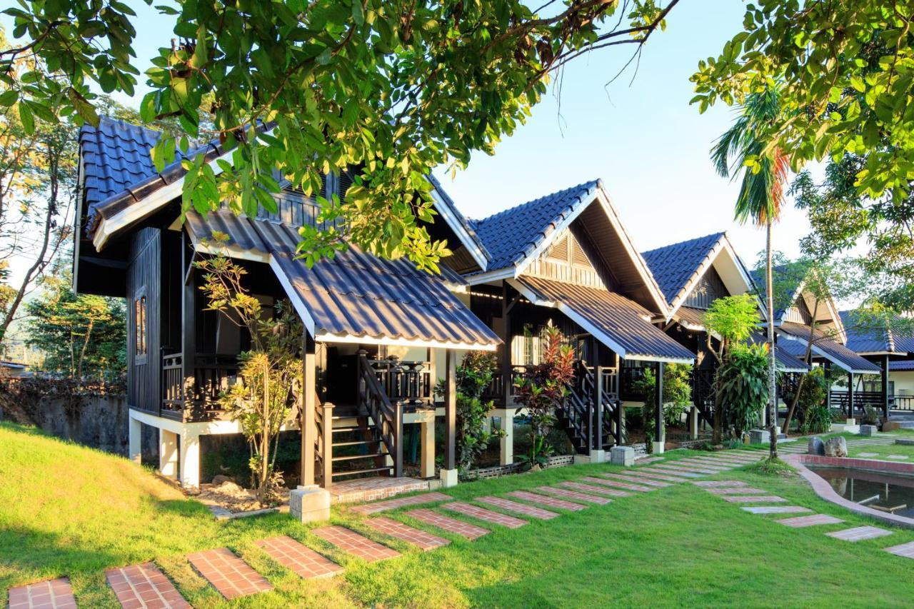 Sansan Resort Vang Vieng Bagian luar foto
